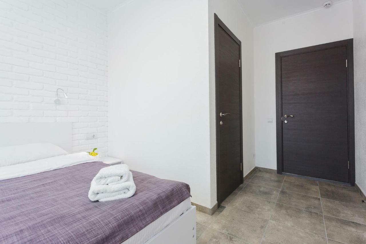 Skyhome Na Nauky Kiev Exterior foto